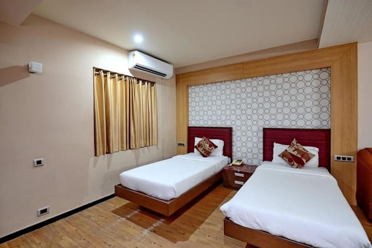 Gold Coast Beach Resort 普里 外观 照片